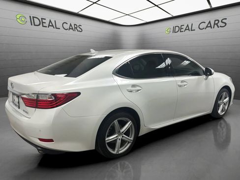 Used 2014 Lexus ES 350 w/ Luxury Package FWD image 5