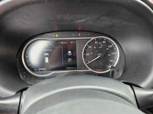 Used 2019 Nissan Kicks SR w/ SR Premium Package FWD image 28