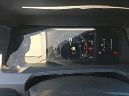 Used 2025 Toyota Tacoma SR image 17