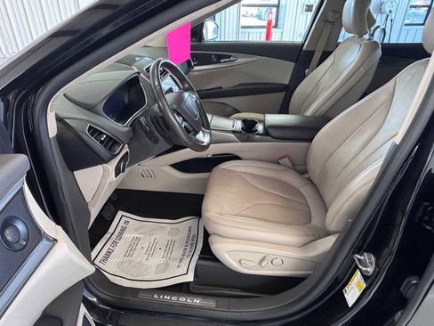 Used 2019 Lincoln Nautilus Reserve AWD/4WD image 18