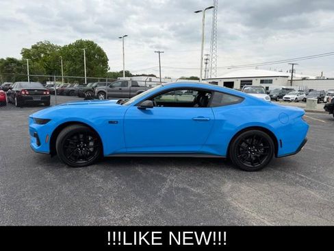 Used 2025 Ford Mustang GT Premium RWD image 5