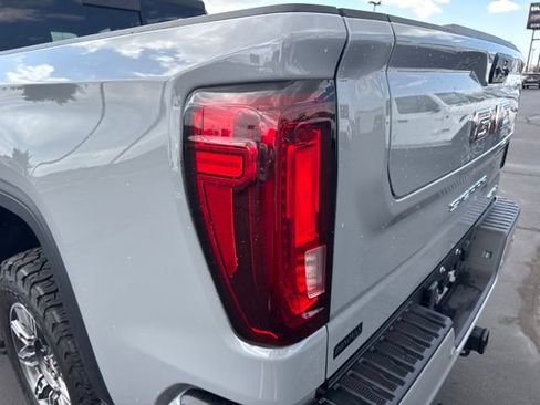Used 2024 GMC Sierra 1500 AT4 w/ Technology Package AWD/4WD image 23
