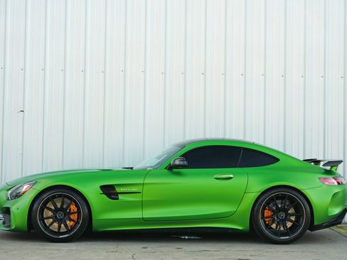 Used 2018 Mercedes-Benz AMG GT R image 10