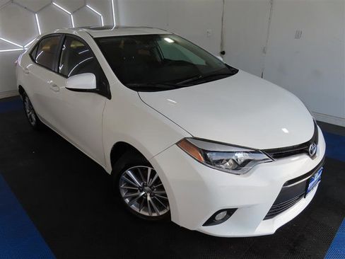 Used 2015 Toyota Corolla LE Premium image 6