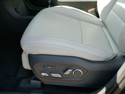 Used 2025 Hyundai Santa Fe Calligraphy AWD/4WD image 20
