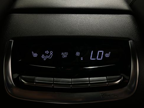 Used 2020 Cadillac XT6 Sport AWD/4WD image 32
