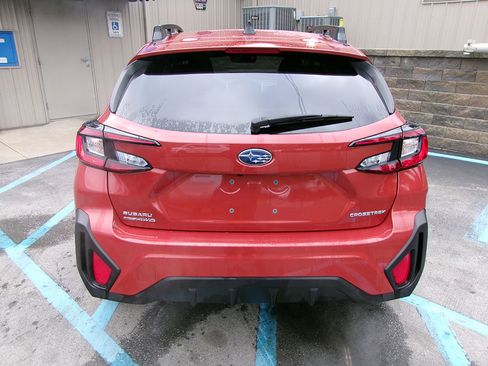 Used 2024 Subaru Crosstrek 2.0i Premium w/ Crosstrek Mirror Package image 4