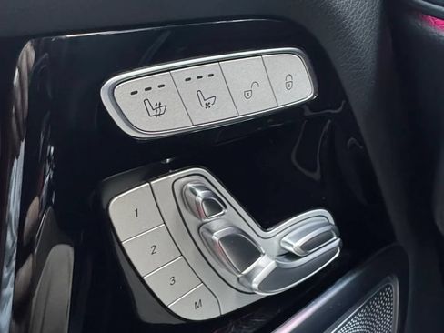 Used 2025 Mercedes-Benz G 550 image 33