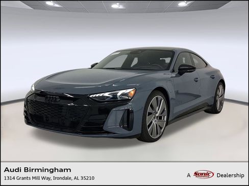 Used 2022 Audi e-tron GT Prestige image 1