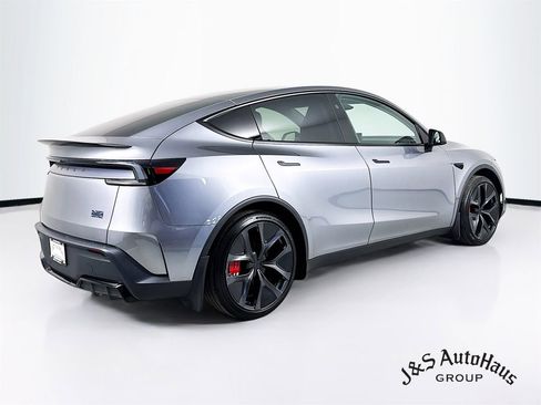 Used 2026 Tesla Model Y Performance image 7