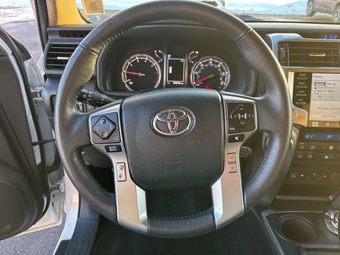 Used 2021 Toyota 4Runner Limited image 14