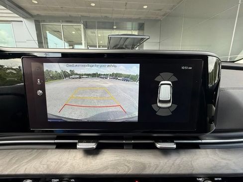 Used 2024 Kia Carnival EX FWD image 29