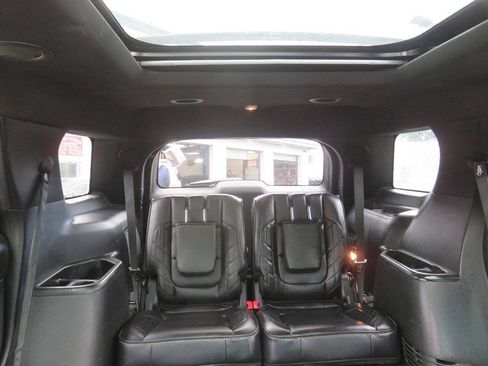 Used 2017 Ford Explorer Platinum AWD/4WD image 25