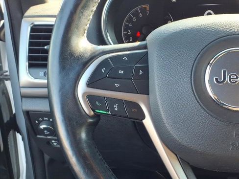 Used 2021 Jeep Grand Cherokee Laredo X image 17