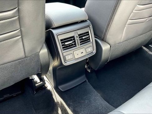 Used 2025 Subaru Forester Touring AWD/4WD image 10