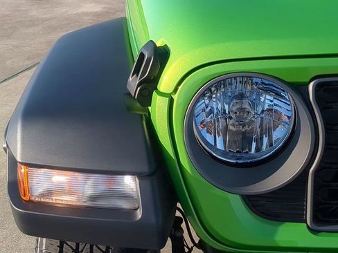 New 2026 Jeep Gladiator Sport image 10