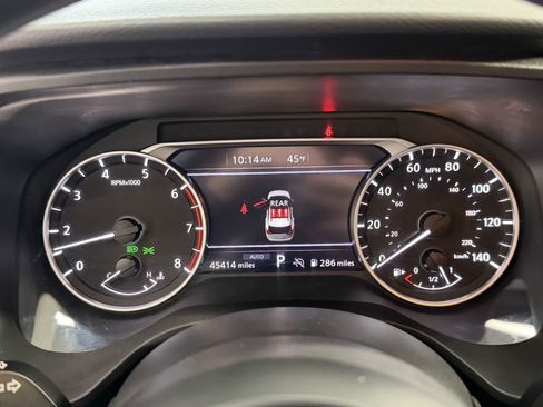 Used 2024 Nissan Rogue SV AWD/4WD image 19