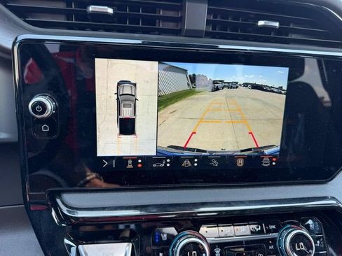 Used 2026 GMC Sierra 1500 AT4 w/ AT4 Premium Package AWD/4WD image 21