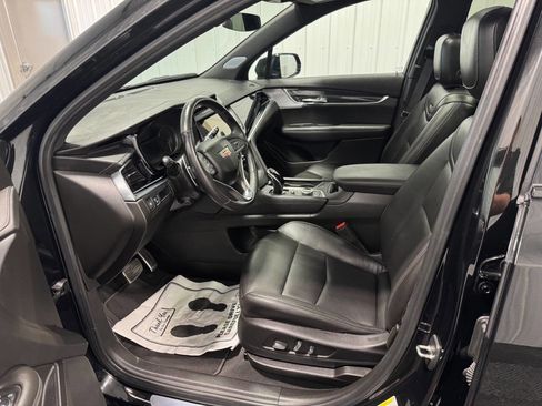 Used 2023 Cadillac XT6 Sport image 17