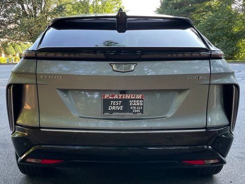 Used 2024 Cadillac Lyriq Luxury AWD/4WD image 7