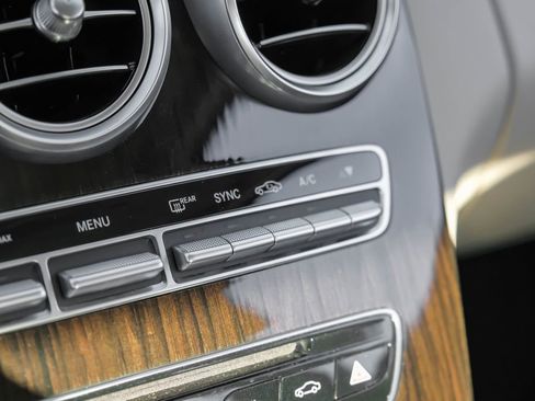 Used 2018 Mercedes-Benz C 300 Sedan image 30