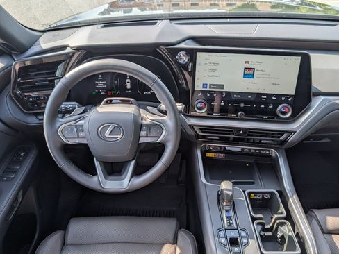 New 2026 Lexus TX 550h AWD Plug-In Hybrid image 15