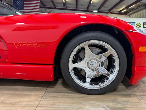 Used 1997 Dodge Viper GTS RWD image 6