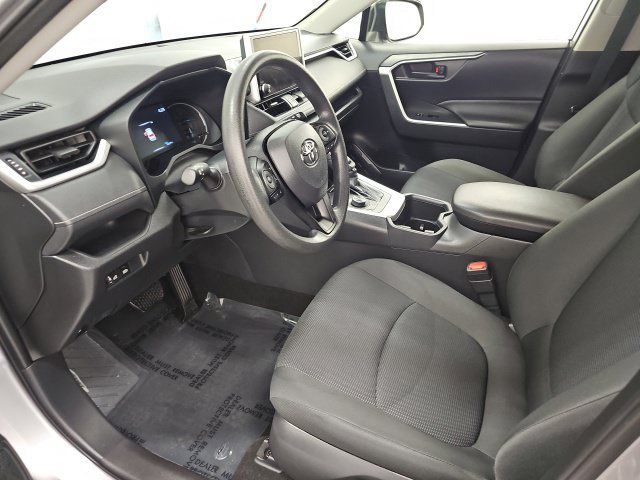 Certified 2025 Toyota RAV4 LE AWD/4WD image 15