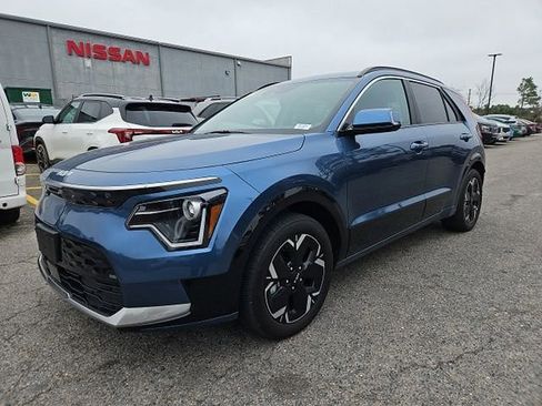 Certified 2024 Kia Niro Wind w/ Wind Preserve Package image 2