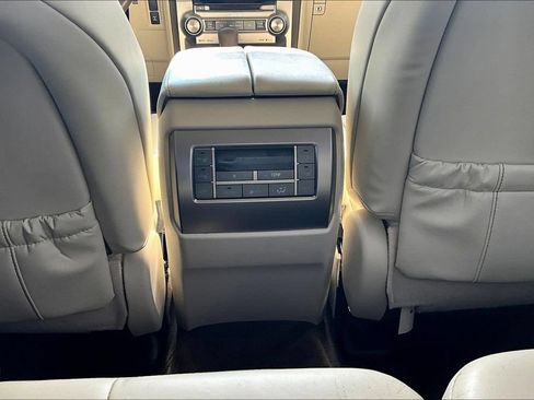 Used 2018 Lexus GX 460 Luxury w/ Preferred Accessory Package AWD/4WD image 10