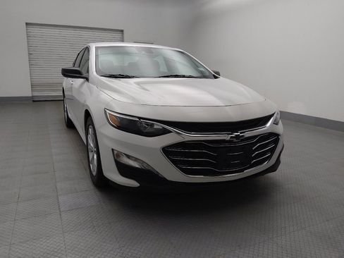 Used 2021 Chevrolet Malibu LT image 14
