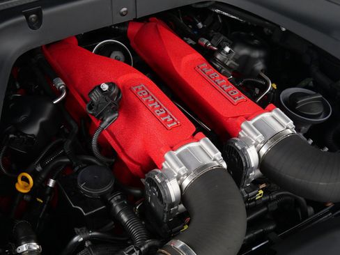 Used 2015 Ferrari California T RWD image 53