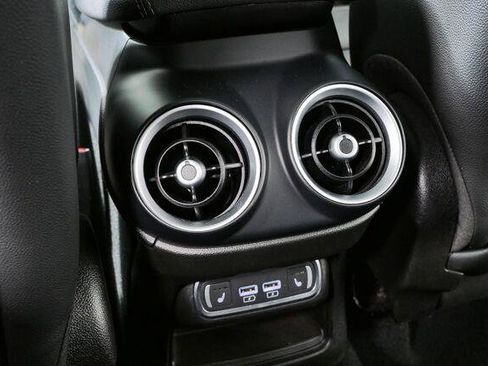 Used 2022 Alfa Romeo Stelvio Sprint AWD/4WD image 18