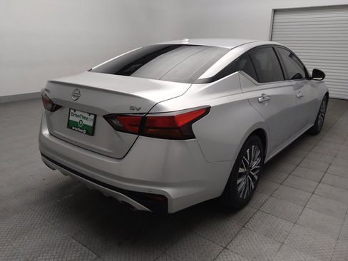 Used 2023 Nissan Altima 2.5 SV w/ SV Premium Package FWD image 9