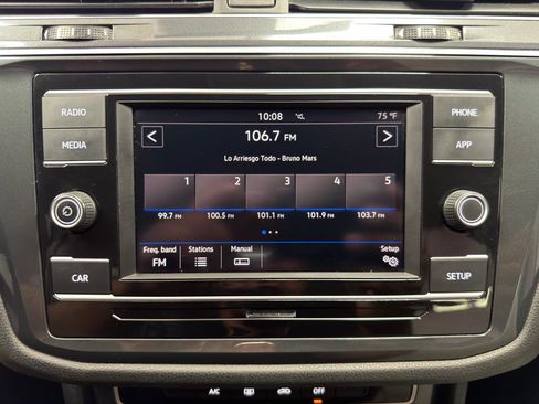 Used 2019 Volkswagen Tiguan S FWD image 21