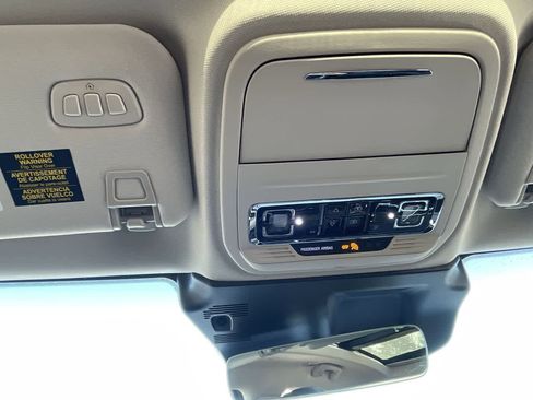 Used 2023 Lincoln Corsair Reserve w/ Equipment Group 201A image 32