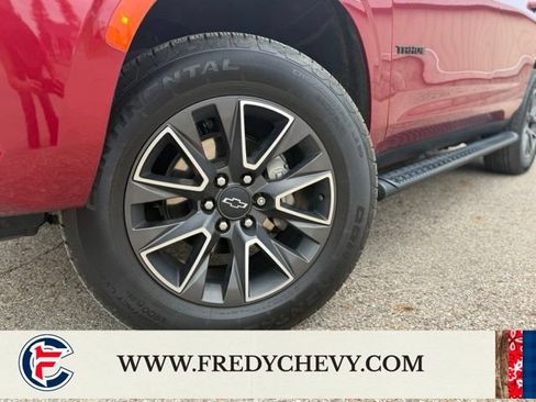 Used 2021 Chevrolet Tahoe Z71 w/ Z71 Signature Package AWD/4WD image 32