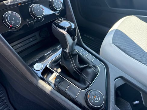 Certified 2025 Volkswagen Taos S AWD/4WD image 24