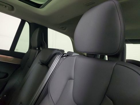 Used 2025 Volvo XC90 B6 Plus image 15