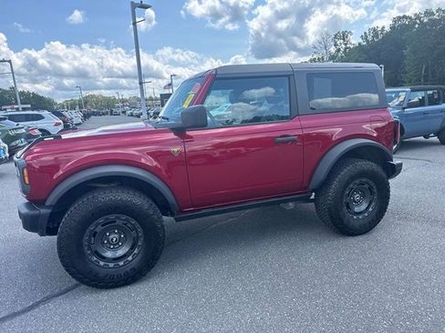 Certified 2025 Ford Bronco Badlands w/ Sasquatch Package AWD/4WD image 2