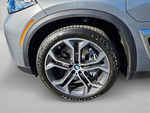 New 2026 BMW X5 xDrive50e w/ Executive Package image 10