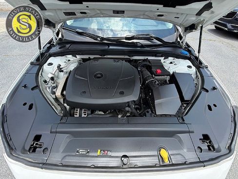 Used 2018 Volvo V90 T6 Cross Country w/ Convenience Package AWD/4WD image 29