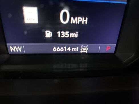 Used 2021 GMC Sierra 2500 SLT w/ SLT Preferred Package image 20