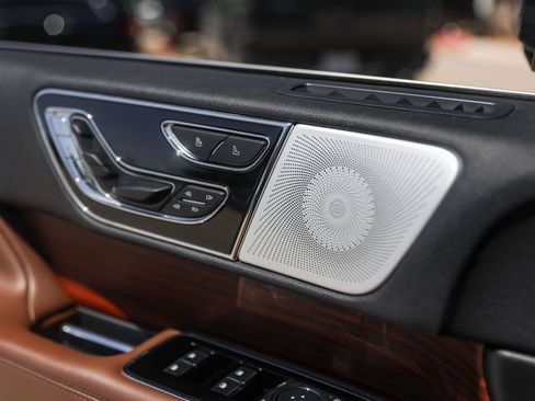Used 2024 Lincoln Navigator Reserve AWD/4WD image 20