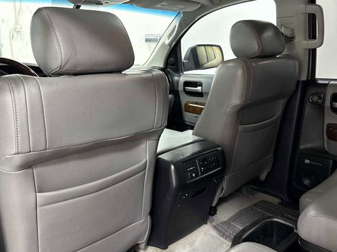 Used 2010 Toyota Sequoia Platinum image 26