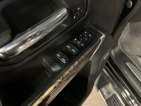 Used 2023 GMC Sierra 3500 Denali w/ Denali Ultimate Package image 15