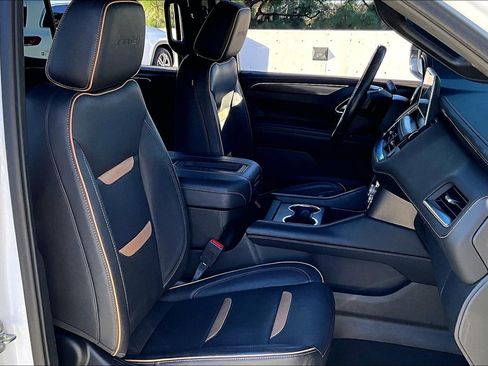 Used 2022 GMC Yukon AT4 image 6
