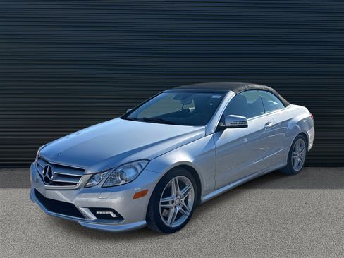 Used 2011 Mercedes-Benz E 550 Cabriolet image 1