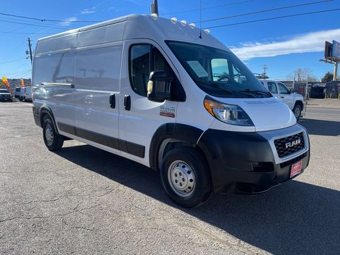 Used 2021 RAM ProMaster 2500 image 2
