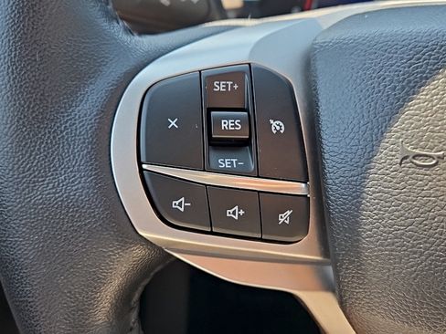 Certified 2024 Ford Explorer XLT w/ Equipment Group 202A AWD/4WD image 13